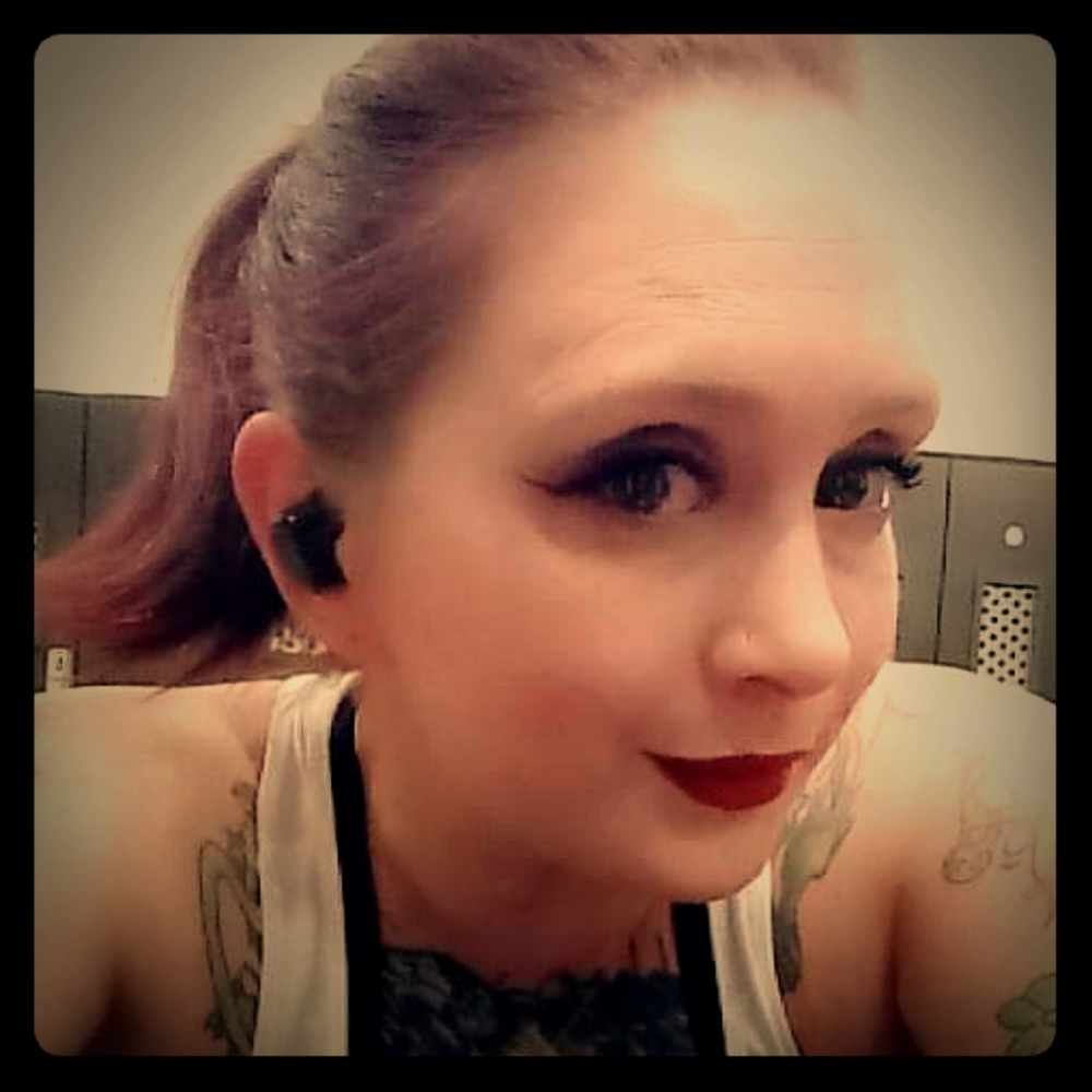 ☆Erica Rae☆ Antifa.SneakerGeek.JesusFreak.